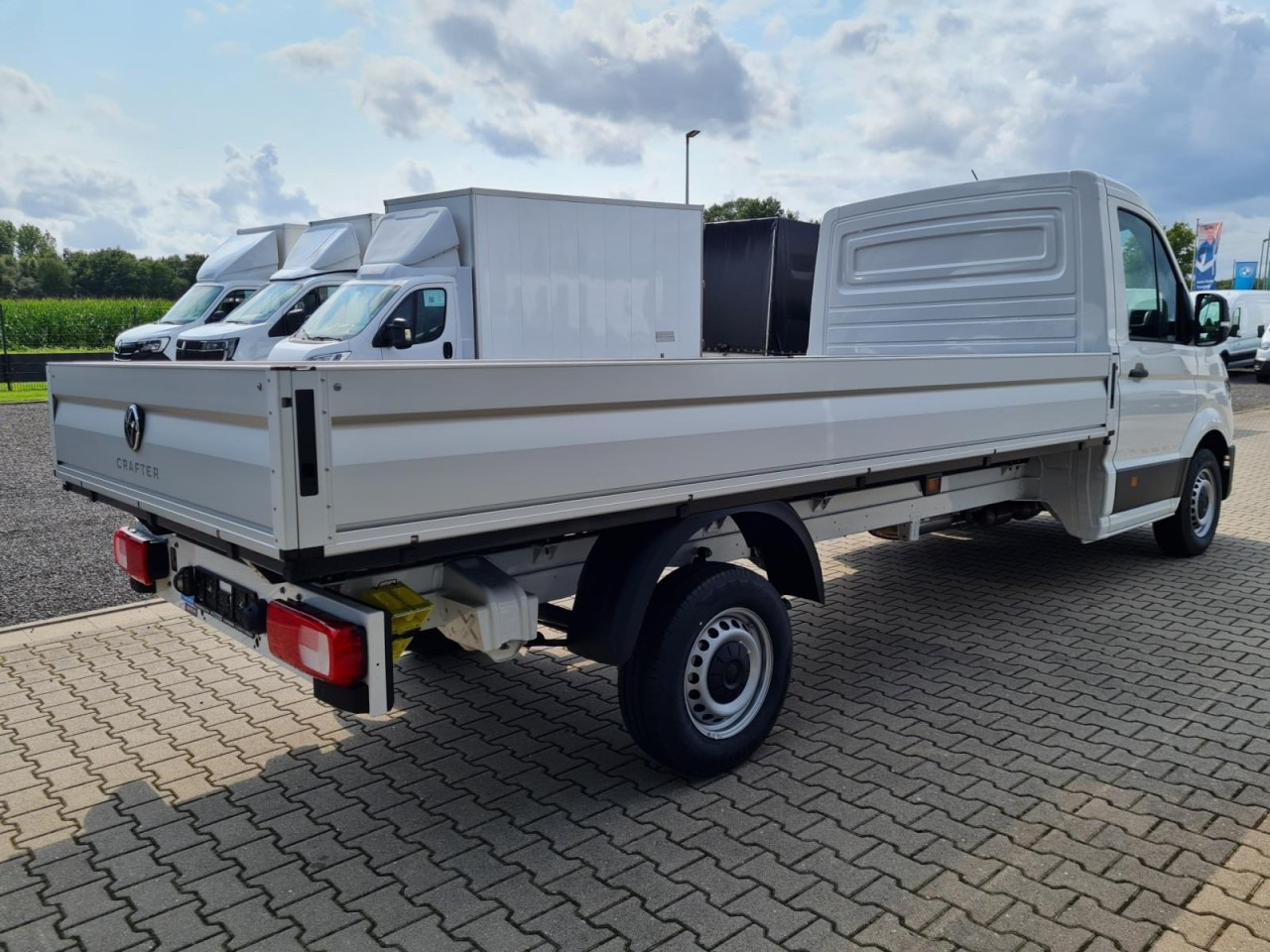 Volkswagen Crafter 35 Pritsche L4 lang KLIMA NAVI/APP TEMPOMAT - الشاحنات الصغيرة المسطحة: صور 4 Volkswagen Crafter 35 Pritsche L4 lang KLIMA NAVI/APP TEMPOMAT - الشاحنات الصغيرة المسطحة: صور 4