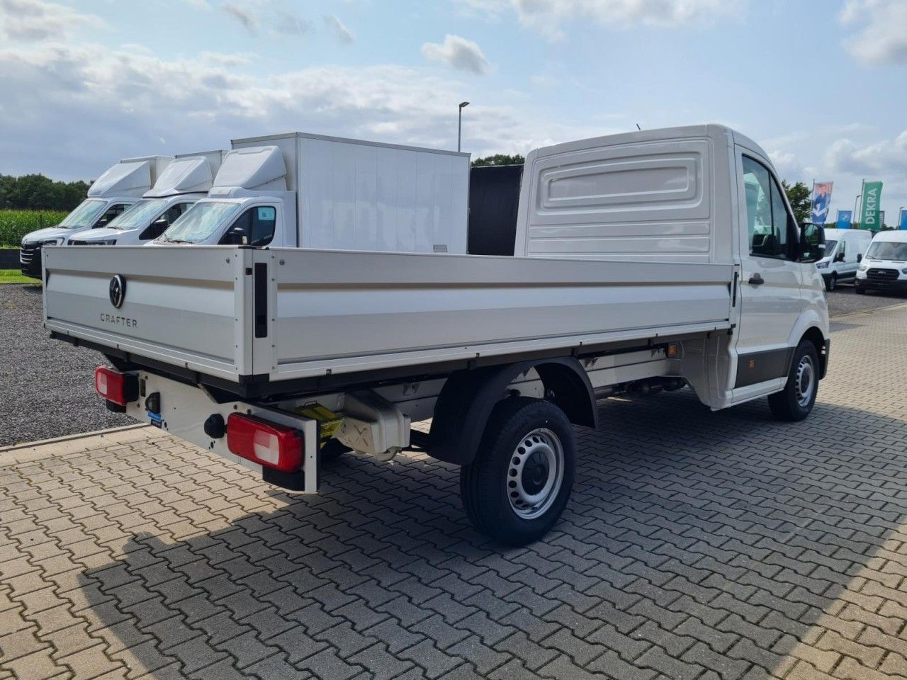 Volkswagen Crafter 35 Pritsche TDi MR L3 KLIMA TEMPOMAT - الشاحنات الصغيرة المسطحة: صور 4 Volkswagen Crafter 35 Pritsche TDi MR L3 KLIMA TEMPOMAT - الشاحنات الصغيرة المسطحة: صور 4