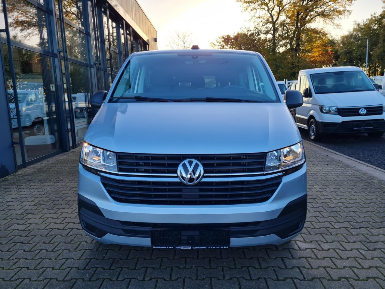 Volkswagen T6.1 Caravelle TDI lang 9 Sitzer 2 Schiebetüren Trendl. - صغيرة, ميكروباص: صور 2 Volkswagen T6.1 Caravelle TDI lang 9 Sitzer 2 Schiebetüren Trendl. - صغيرة, ميكروباص: صور 2