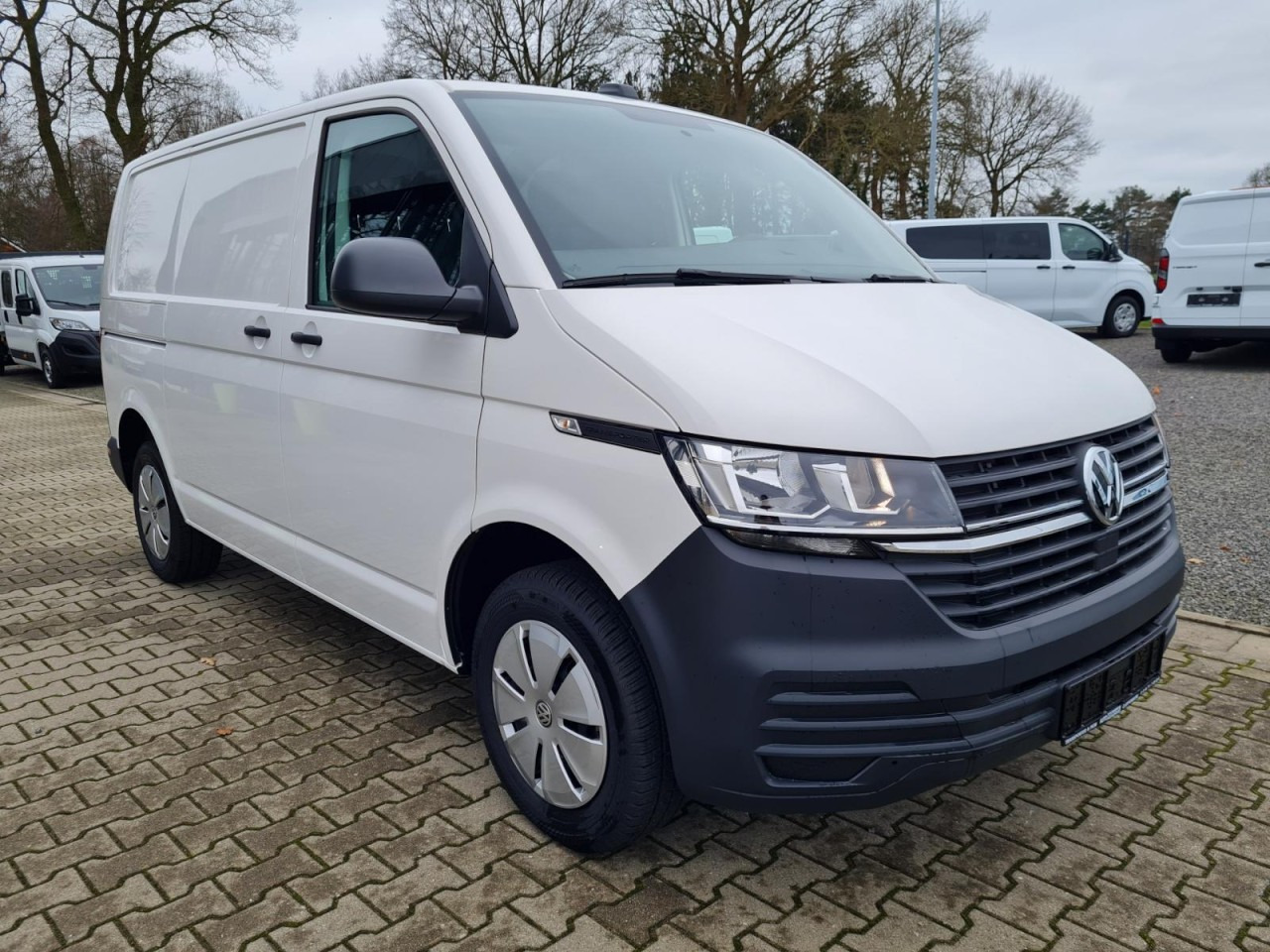 Volkswagen T6.1 Kasten KR Heckklappe KAMERA KLIMA Navi App - فان المدمجة: صور 3 Volkswagen T6.1 Kasten KR Heckklappe KAMERA KLIMA Navi App - فان المدمجة: صور 3