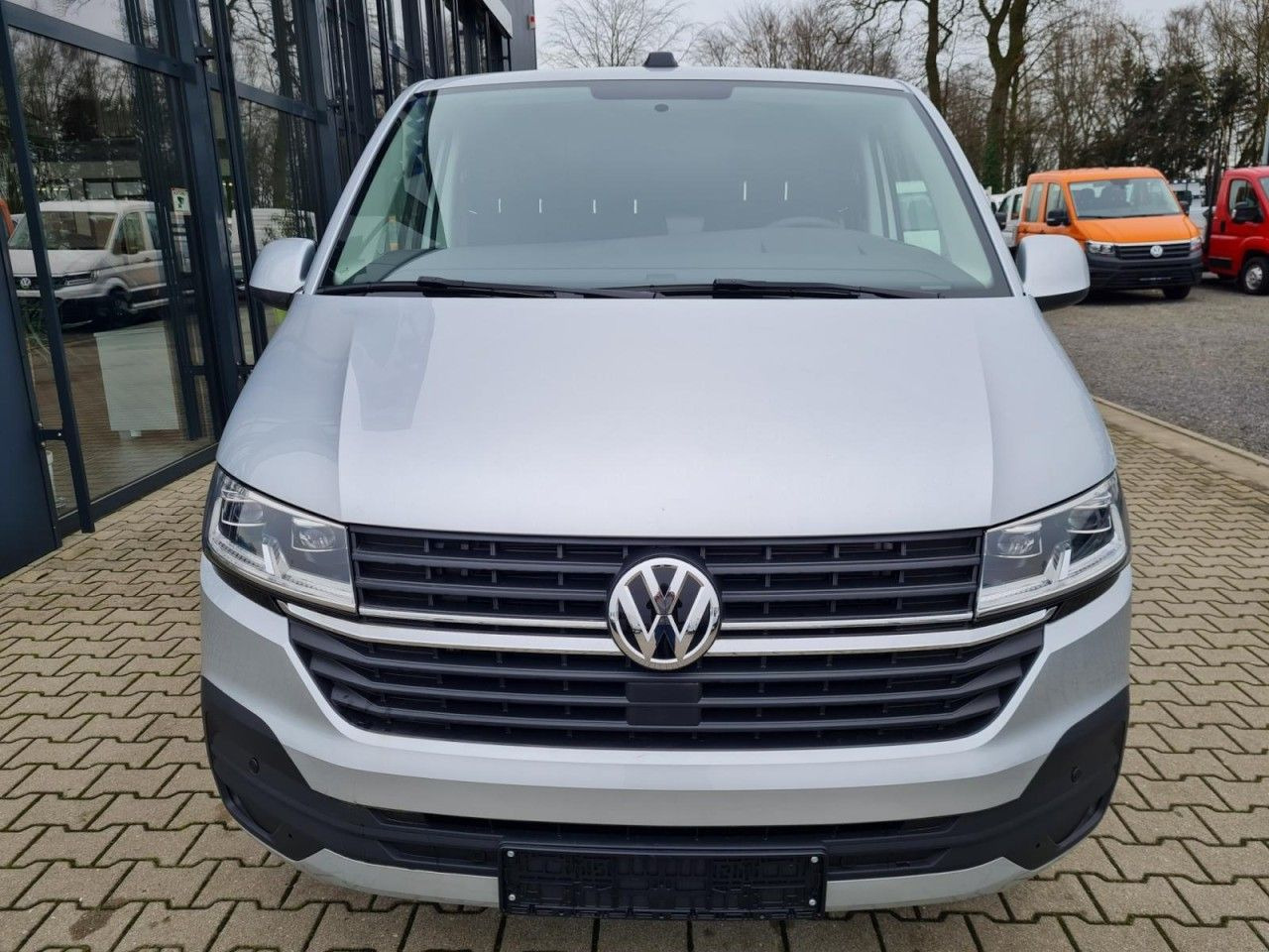 Volkswagen T6.1 Kasten TDI lang DSG LED KAMERA TEMPOMAT - فان المدمجة: صور 2 Volkswagen T6.1 Kasten TDI lang DSG LED KAMERA TEMPOMAT - فان المدمجة: صور 2