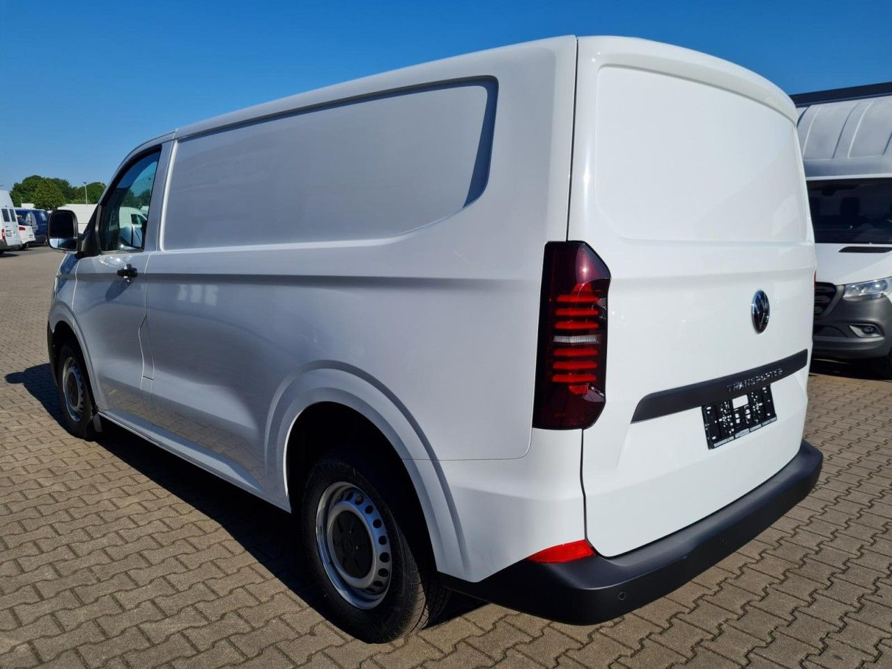 Volkswagen T7 Kasten Tdi KR Heckklappe PDC KLIMA TEMPOMAT - فان المدمجة: صور 4 Volkswagen T7 Kasten Tdi KR Heckklappe PDC KLIMA TEMPOMAT - فان المدمجة: صور 4