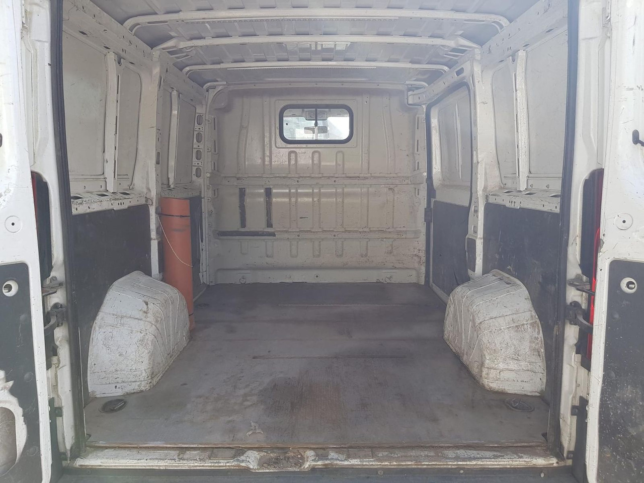 Fiat Ducato Kastenwagen 120 MULTIJET Radio+AHK 88... - فان المدمجة: صور 5 Fiat Ducato Kastenwagen 120 MULTIJET Radio+AHK 88... - فان المدمجة: صور 5
