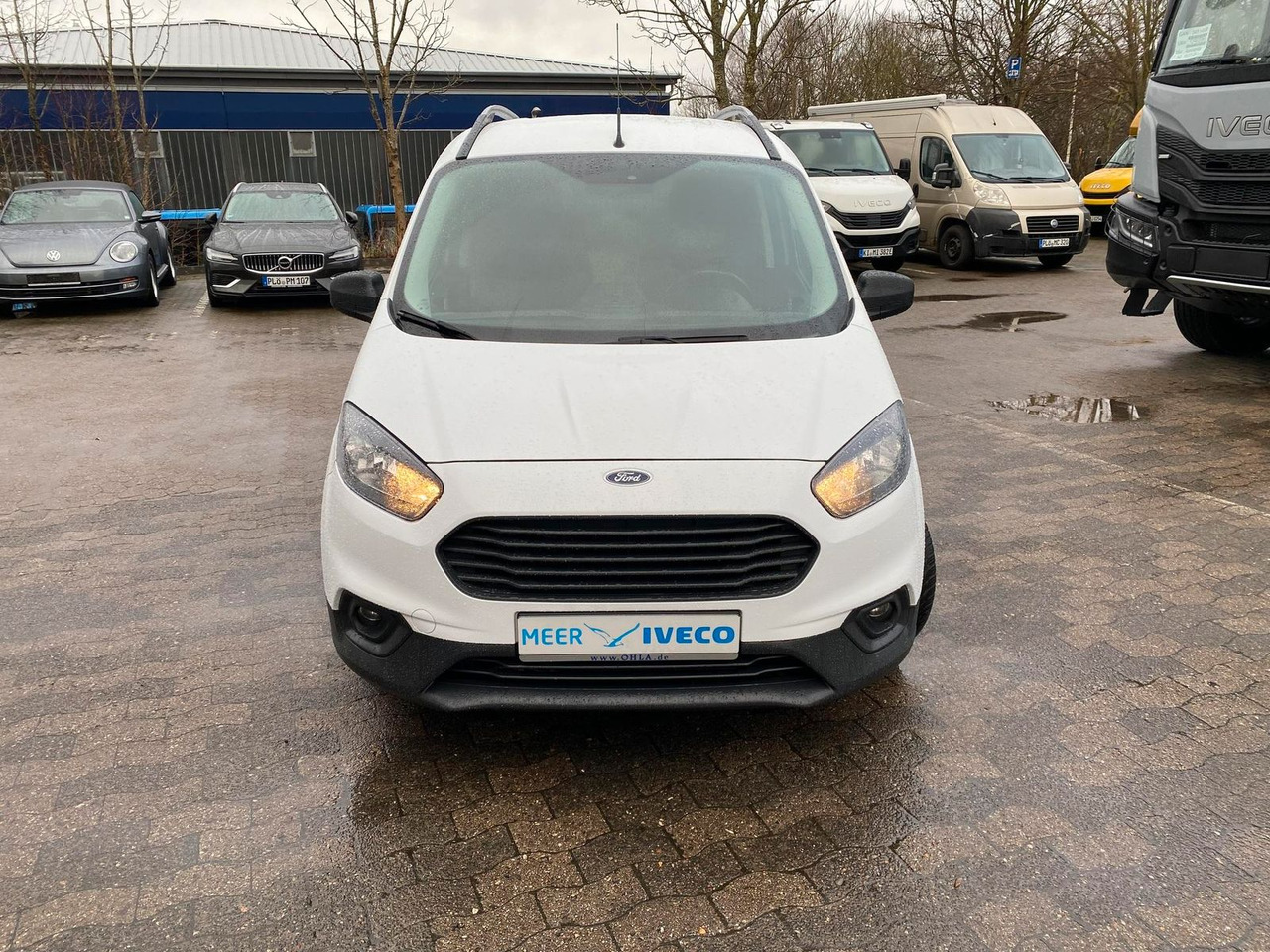Ford Transit Courier 1.0 Trend Klima,AHK+Rückfahrk... - ميكروباص: صور 2 Ford Transit Courier 1.0 Trend Klima,AHK+Rückfahrk... - ميكروباص: صور 2