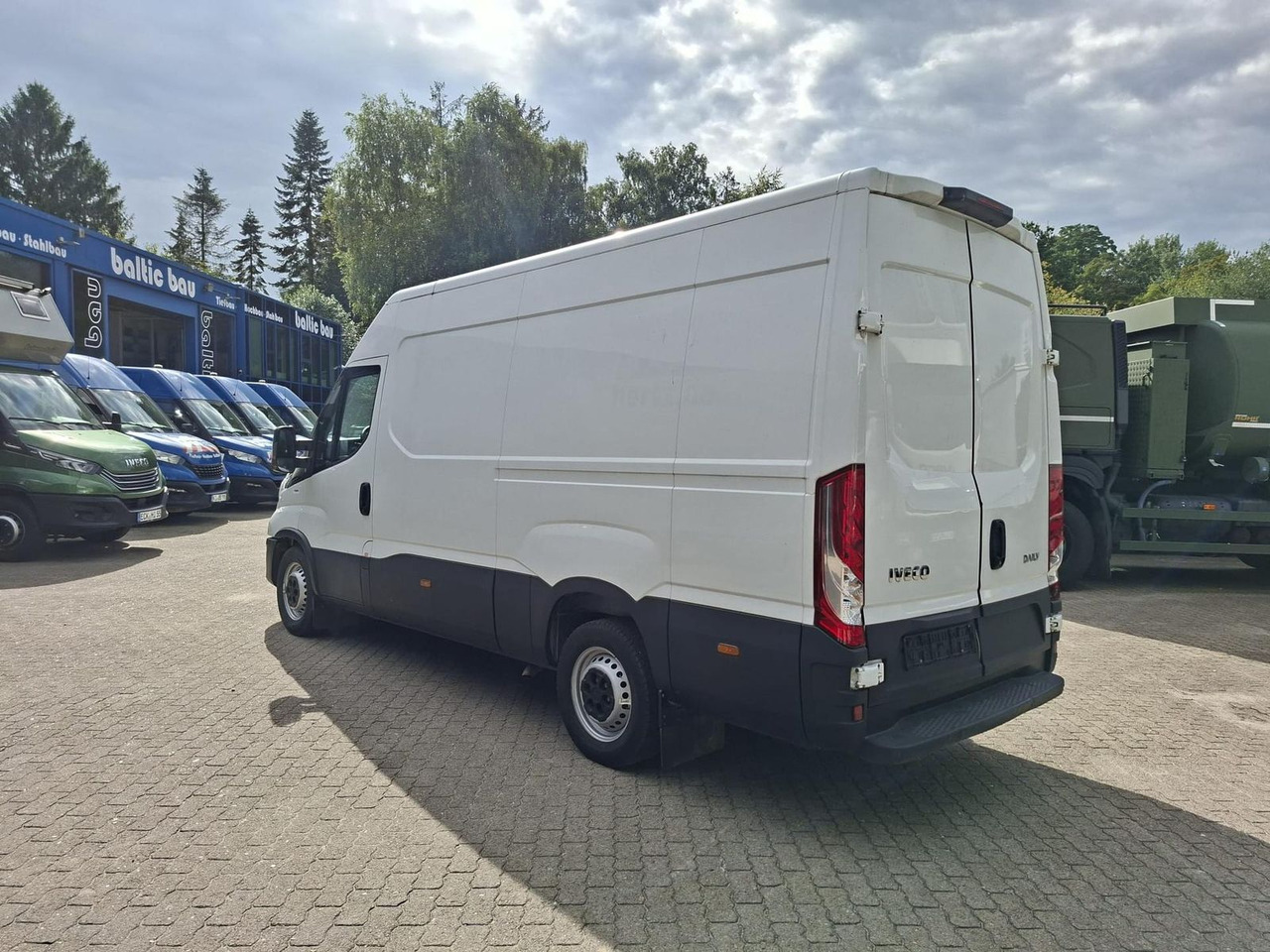 Iveco Daily 35 S16 V 3520L Klima 115 kW (156 PS), S... - فان: صور 3 Iveco Daily 35 S16 V 3520L Klima 115 kW (156 PS), S... - فان: صور 3