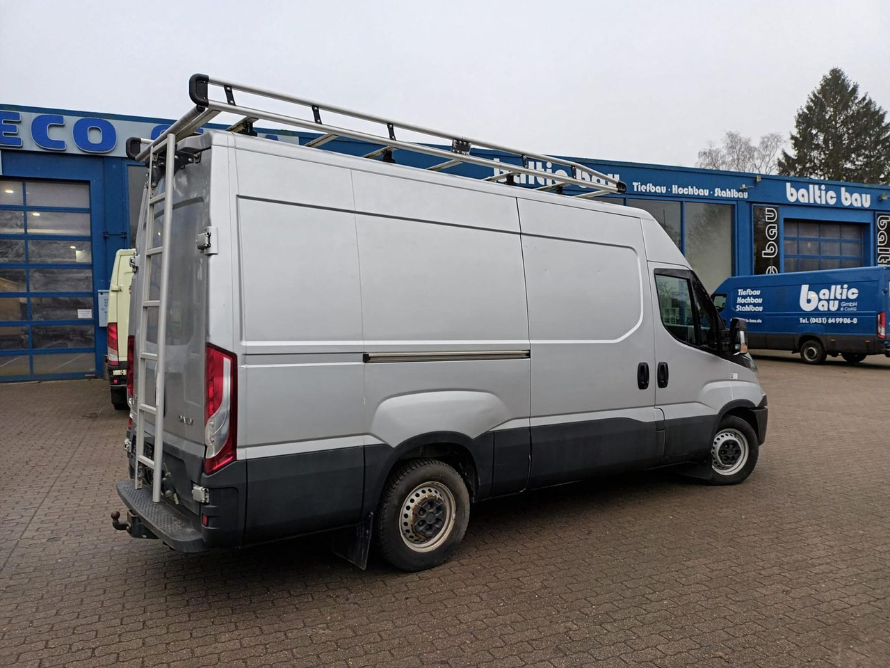 Iveco Daily 35S12V 3520L AHK Dachträger 85 kW (116 ... - فان: صور 3 Iveco Daily 35S12V 3520L AHK Dachträger 85 kW (116 ... - فان: صور 3