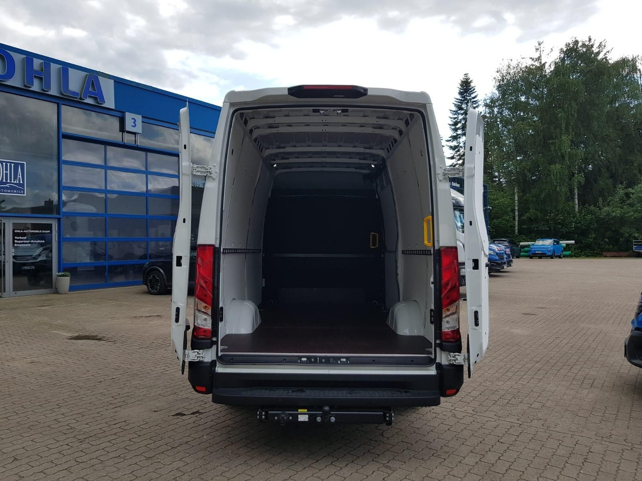 Iveco Daily 35S18HA8 V 3520L mit AHK, Rückfahrkamer... - فان: صور 5 Iveco Daily 35S18HA8 V 3520L mit AHK, Rückfahrkamer... - فان: صور 5