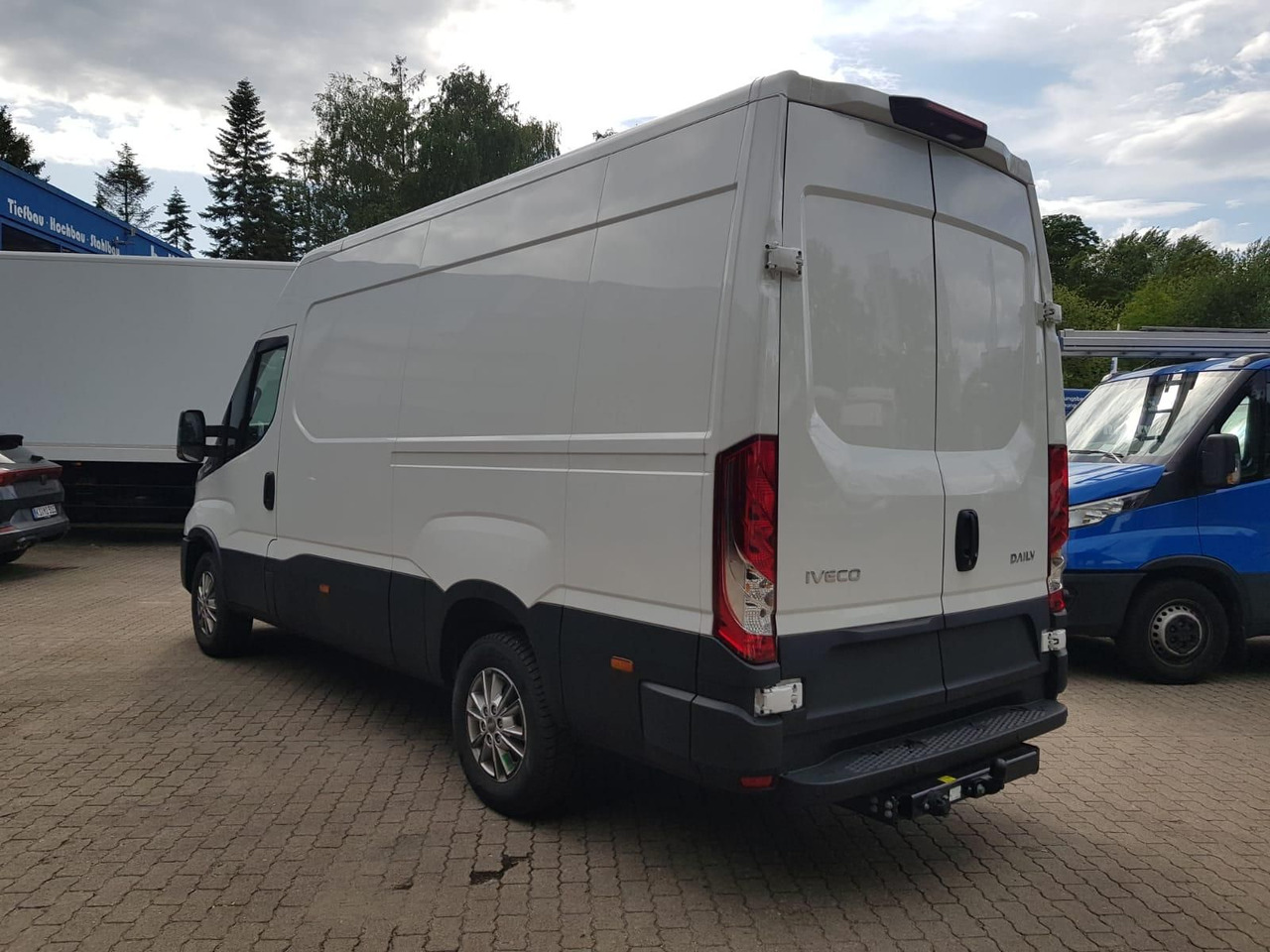 Iveco Daily 35S18HA8 V 3520L mit AHK, Rückfahrkamer... - فان: صور 3 Iveco Daily 35S18HA8 V 3520L mit AHK, Rückfahrkamer... - فان: صور 3