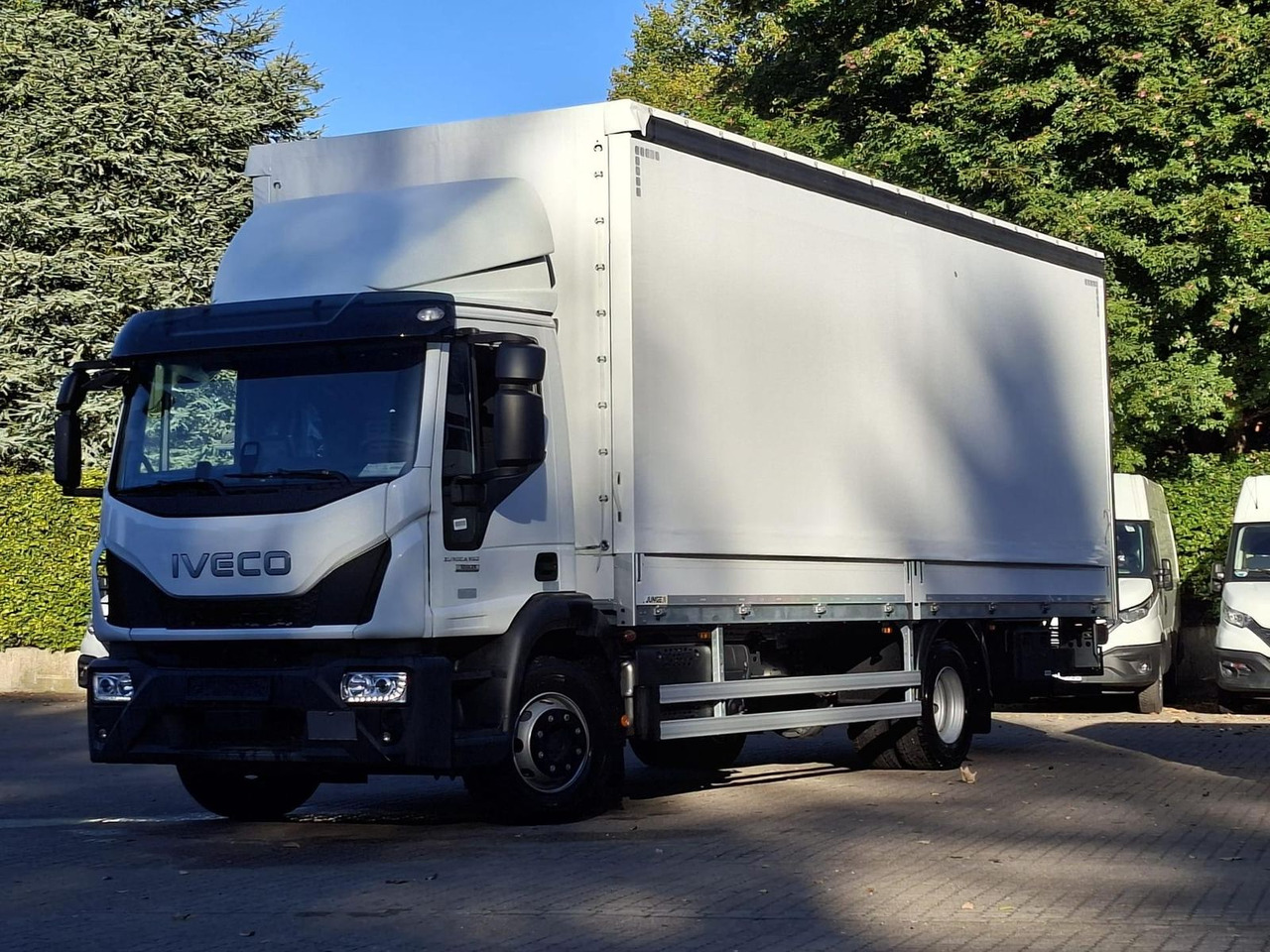 Iveco ML120E25/P JUNGE KOFFER LBW 1,5t AHK 185 kW (... - شاحنة: صور 1 Iveco ML120E25/P JUNGE KOFFER LBW 1,5t AHK 185 kW (... - شاحنة: صور 1