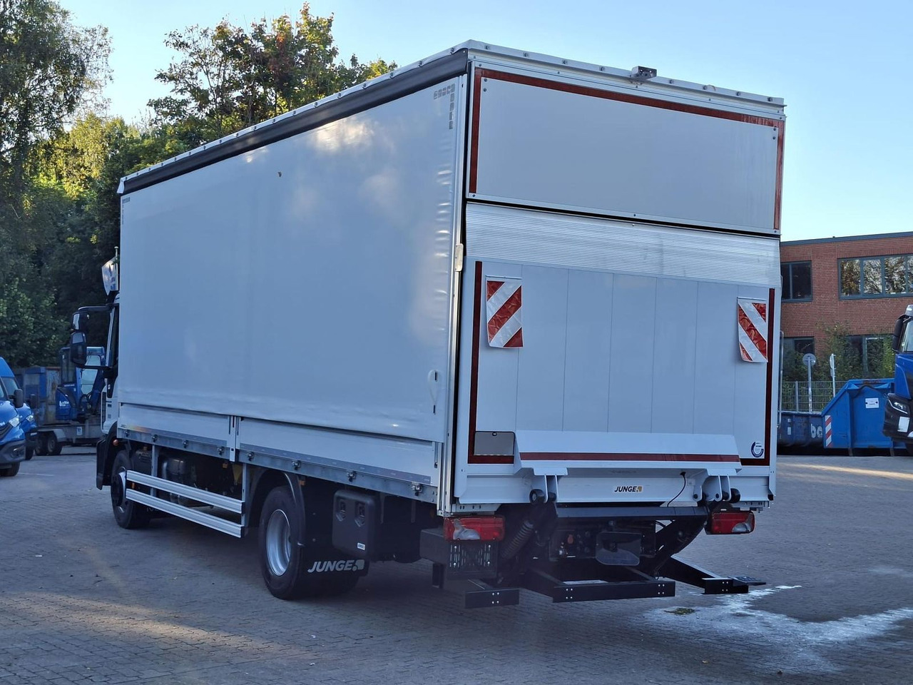 Iveco ML120E25/P JUNGE KOFFER LBW 1,5t AHK 185 kW (... - شاحنة: صور 4 Iveco ML120E25/P JUNGE KOFFER LBW 1,5t AHK 185 kW (... - شاحنة: صور 4