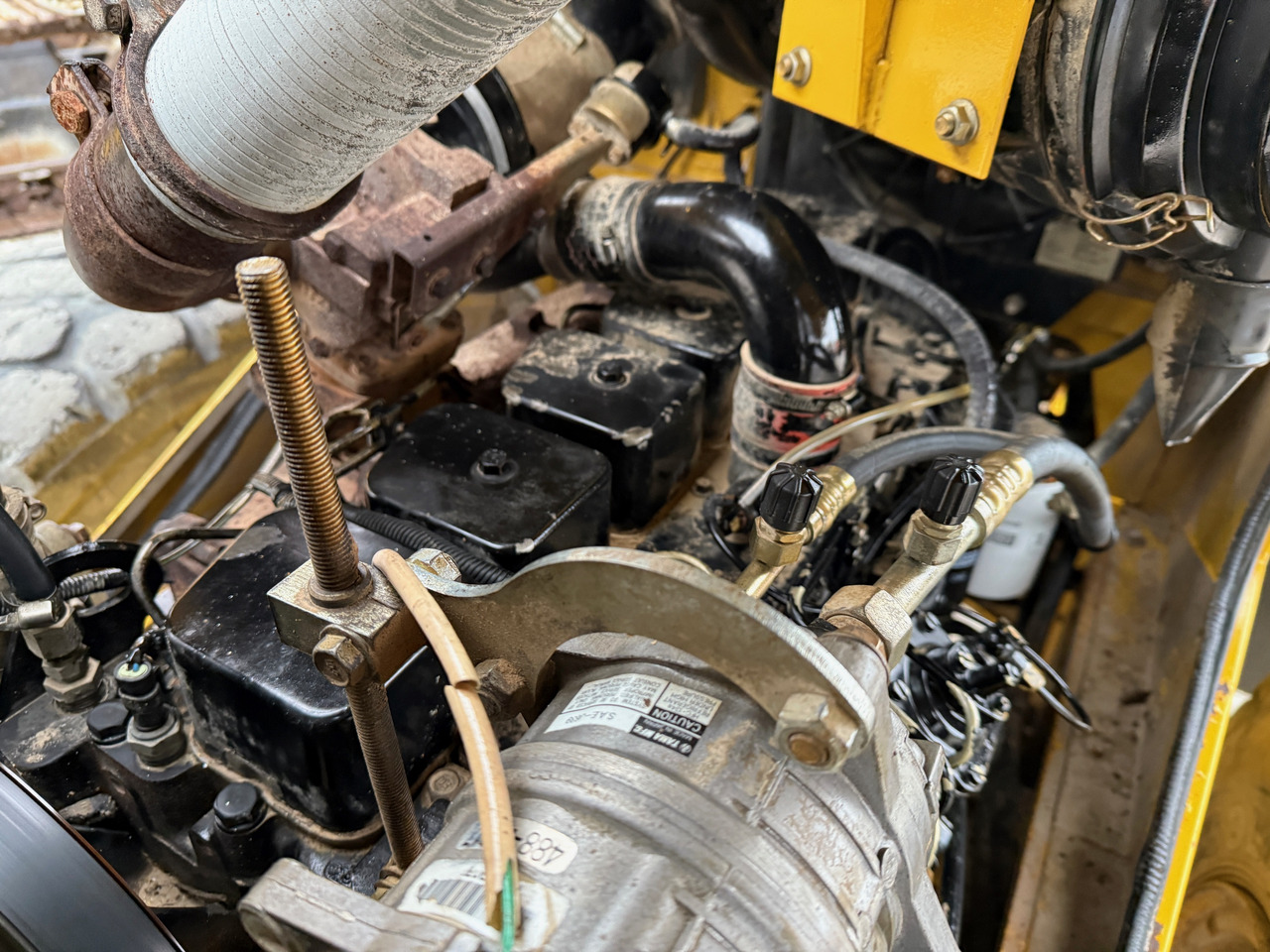 اللودر بعجل Komatsu Hanomag WA270-3 Radlader Klima: صور 20