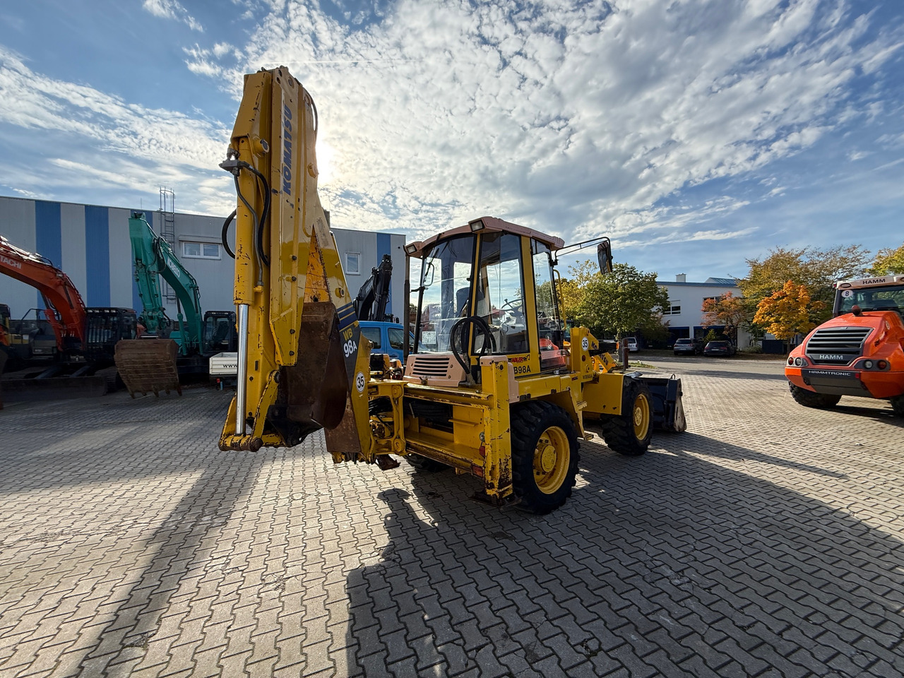 Komatsu WB98A-2 Baggerlader SW - حفار متعدد الاستخدام: صور 5 Komatsu WB98A-2 Baggerlader SW - حفار متعدد الاستخدام: صور 5