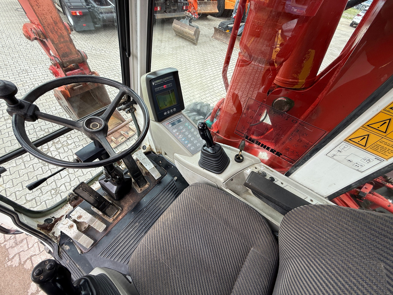 حفارة Liebherr A924 Litronic Mobilbagger MS21 + Klima: صور 18