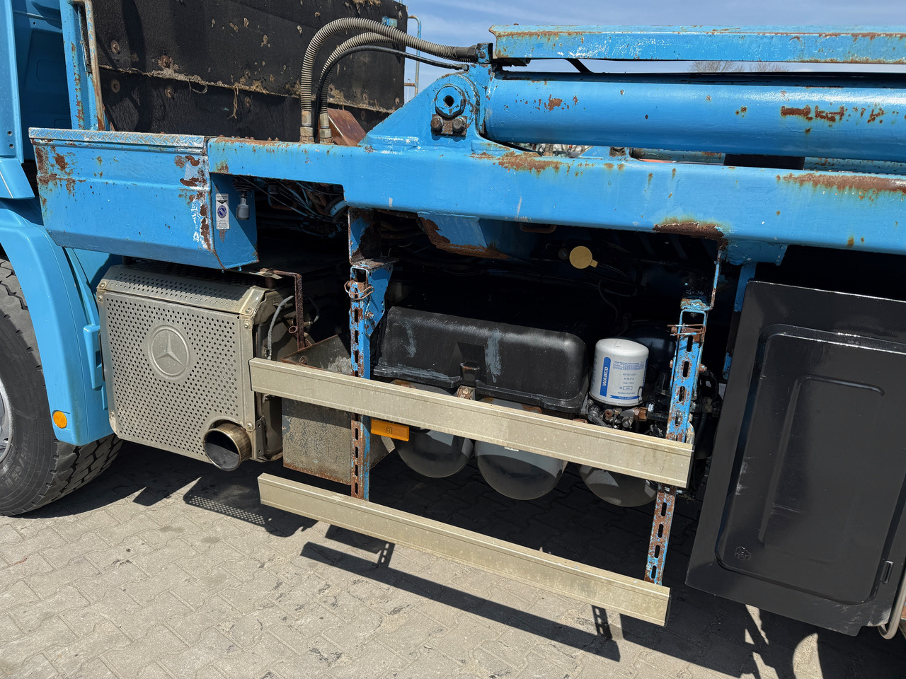شاحنات قابلة للفك شاحنة Mercedes-Benz 1841 Actros MP2 Absetzkipper 4x4 Allrad Klima: صور 15