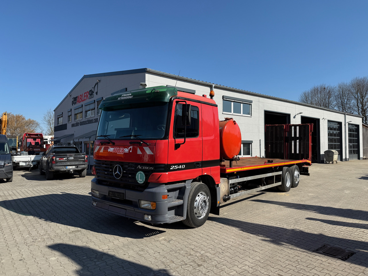 Mercedes-Benz 2540 Actros MP1 Baumaschinentrnasporter - شاحنة: صور 2 Mercedes-Benz 2540 Actros MP1 Baumaschinentrnasporter - شاحنة: صور 2