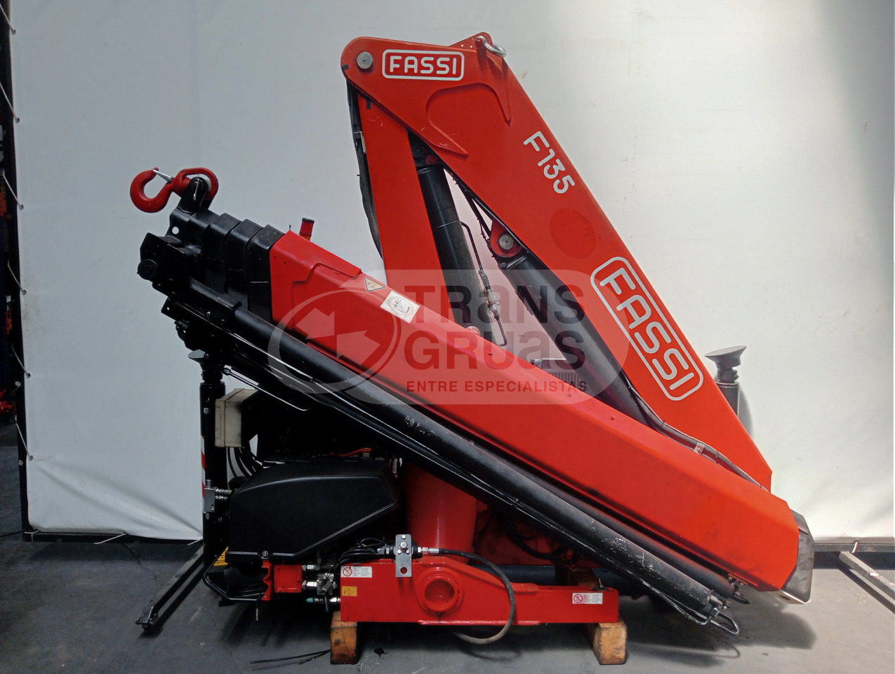 Grúa hidráulica Fassi F135A.0.25 E-ACTIVE - ونش كرين: صور 1 Grúa hidráulica Fassi F135A.0.25 E-ACTIVE - ونش كرين: صور 1