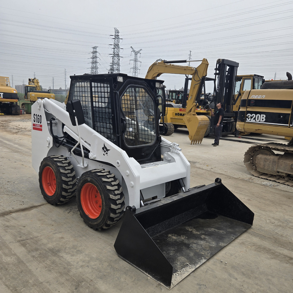 BOBCAT S160 - شيول صغير: صور 2 BOBCAT S160 - شيول صغير: صور 2
