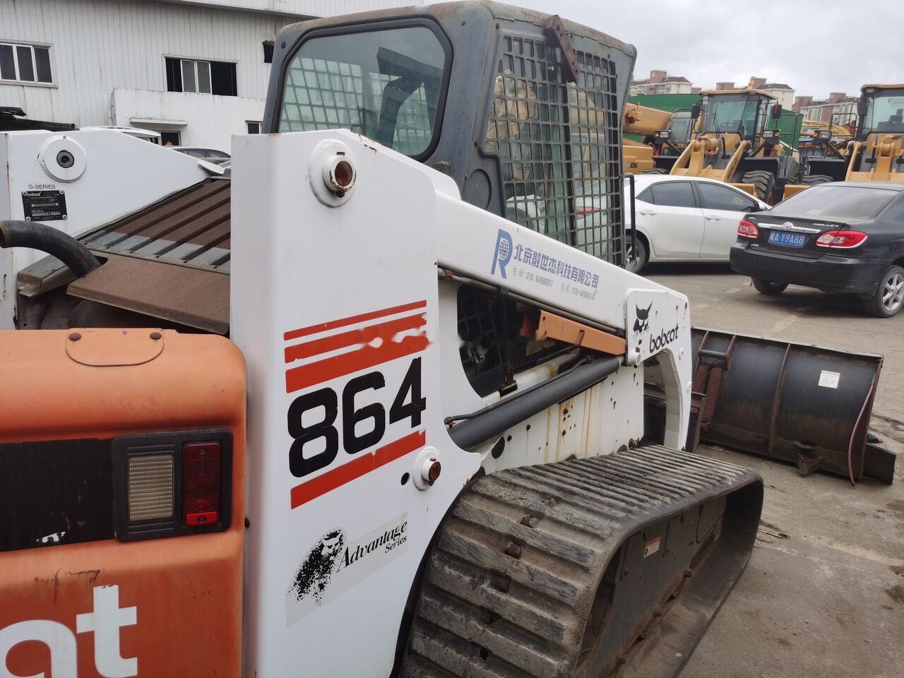 Bobcat 864 - اللودر المجنزر صغير: صور 3 Bobcat 864 - اللودر المجنزر صغير: صور 3