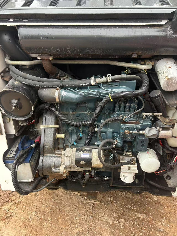 Bobcat S130 - شيول صغير: صور 4 Bobcat S130 - شيول صغير: صور 4