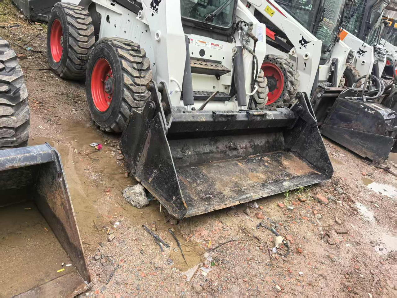 Bobcat S300 - شيول صغير: صور 5 Bobcat S300 - شيول صغير: صور 5