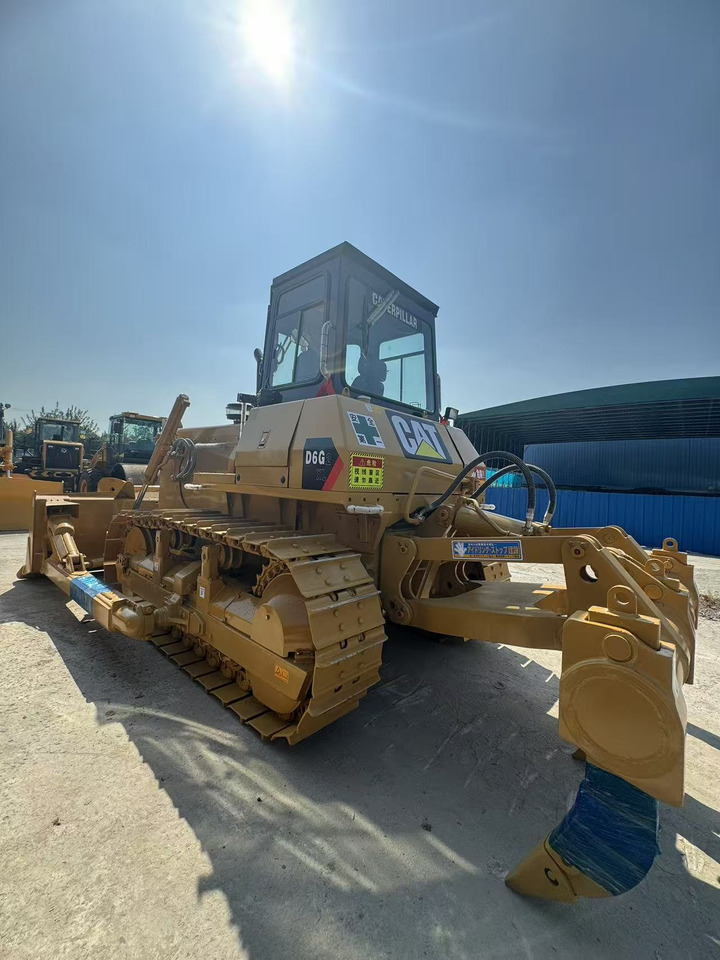 CAT D6G - بلدوزر: صور 5 CAT D6G - بلدوزر: صور 5