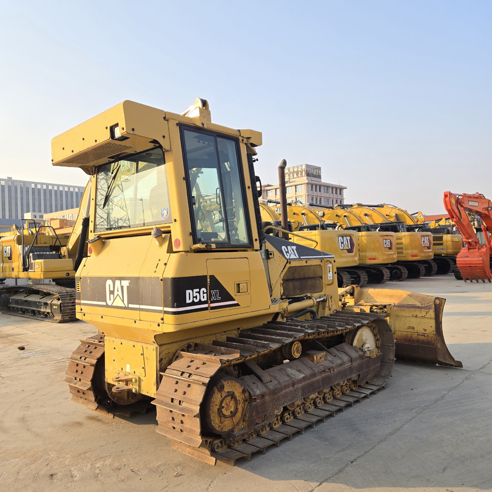 CATERPILLAR D5G - بلدوزر: صور 4 CATERPILLAR D5G - بلدوزر: صور 4
