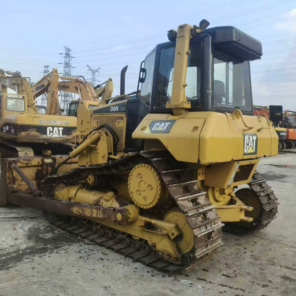 CATERPILLAR D6N - بلدوزر: صور 2 CATERPILLAR D6N - بلدوزر: صور 2