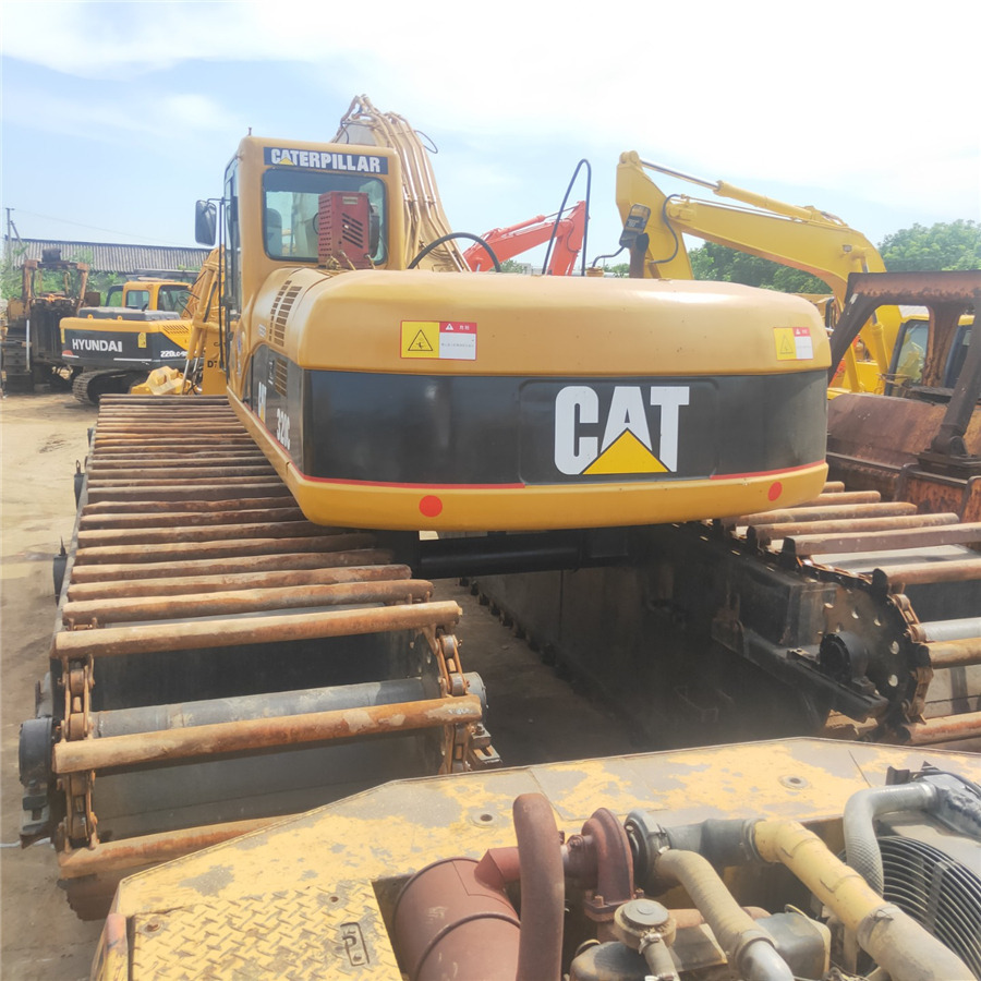 Caterpillar 320C Amphibious Excavator - حفارات زحافة: صور 2 Caterpillar 320C Amphibious Excavator - حفارات زحافة: صور 2