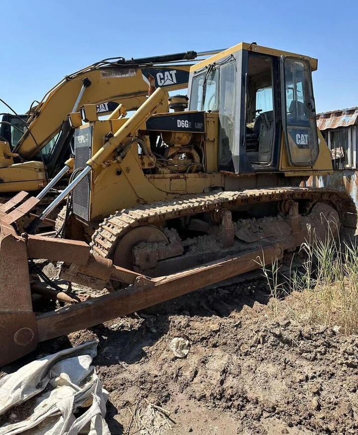 Caterpillar D6G-2 - بلدوزر: صور 3 Caterpillar D6G-2 - بلدوزر: صور 3