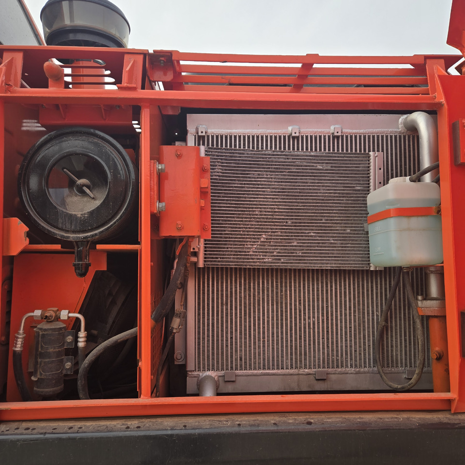 حفارة على عجلات DOOSAN DX150W: صور 8