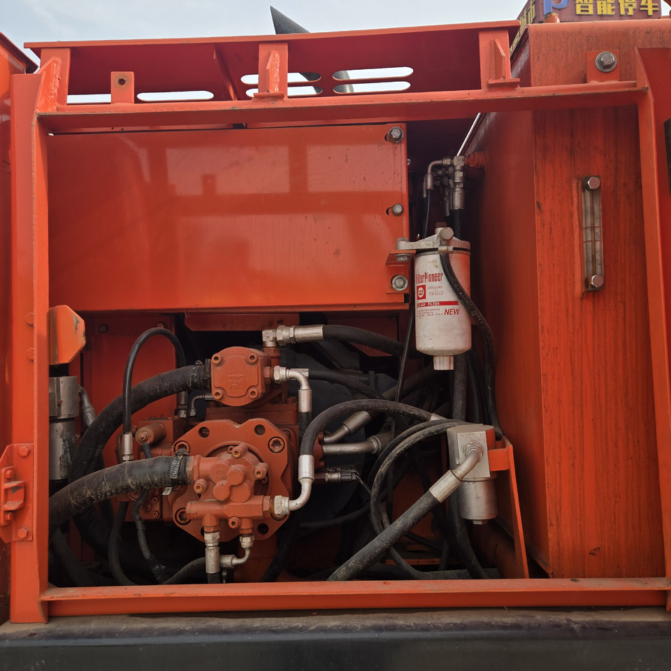 حفارة على عجلات DOOSAN DX150W: صور 9