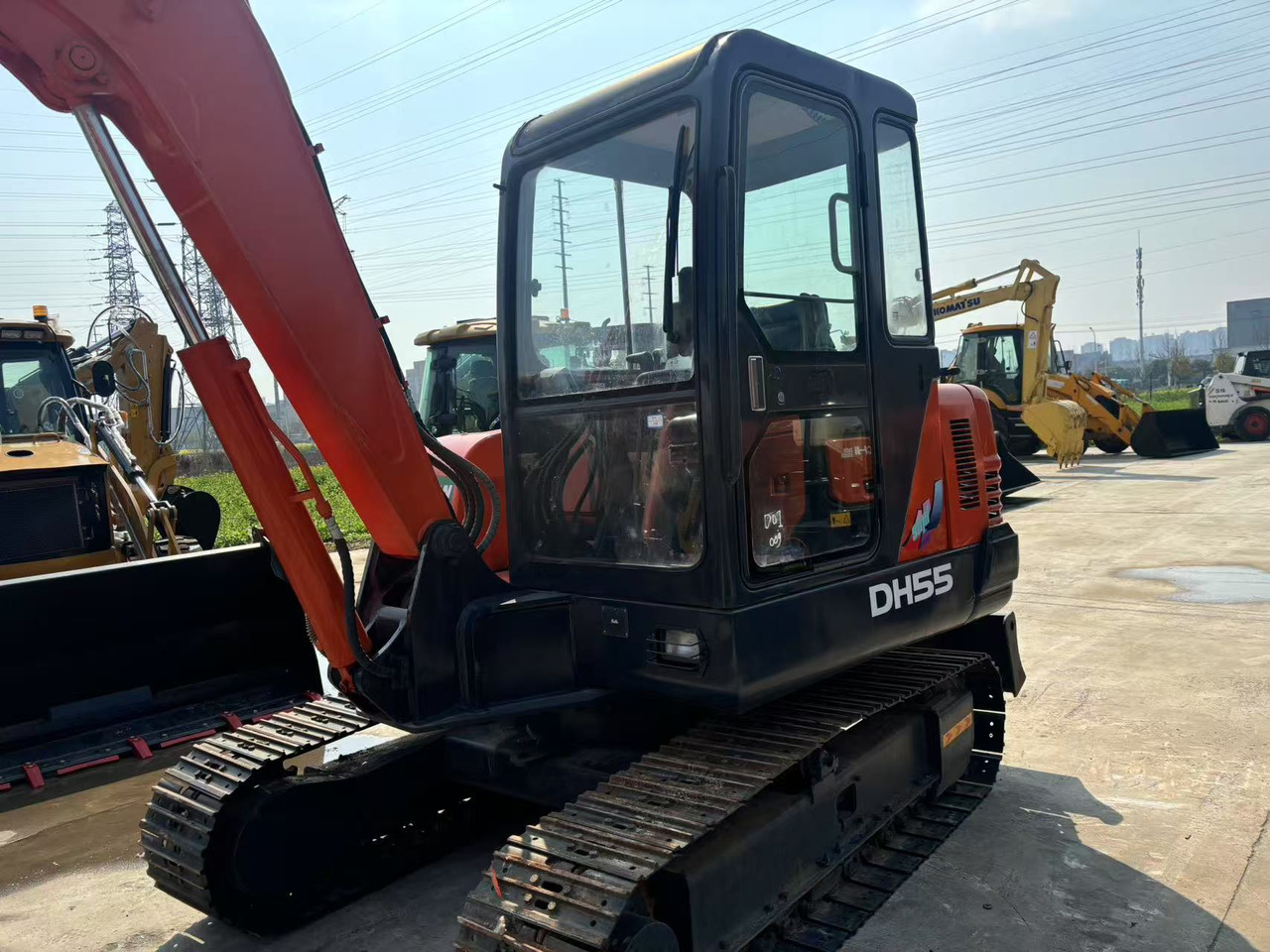 Doosan DH55 - حفارة مصغرة: صور 3 Doosan DH55 - حفارة مصغرة: صور 3