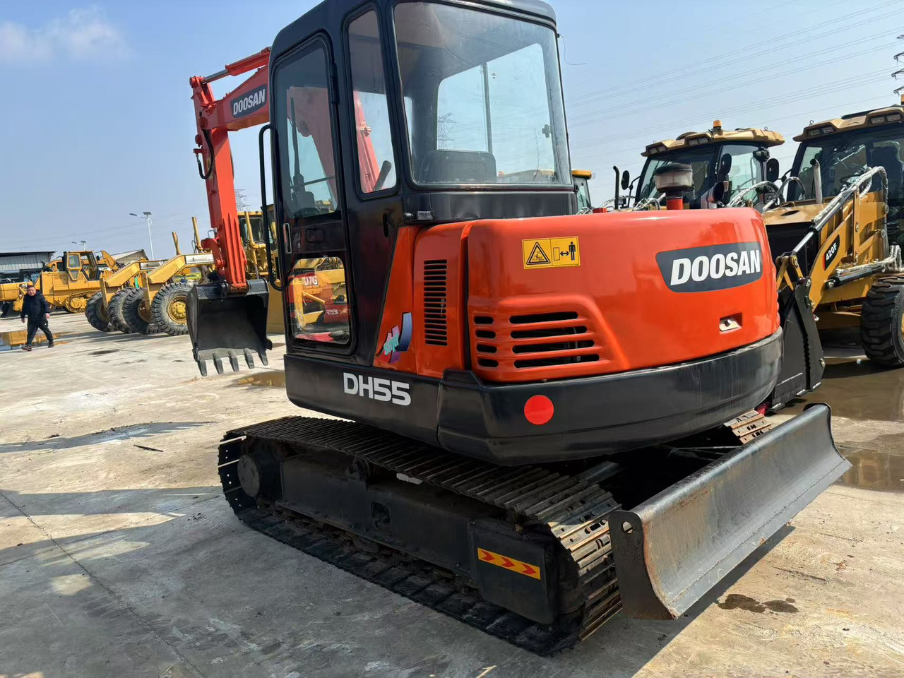 Doosan DH55 - حفارة مصغرة: صور 4 Doosan DH55 - حفارة مصغرة: صور 4