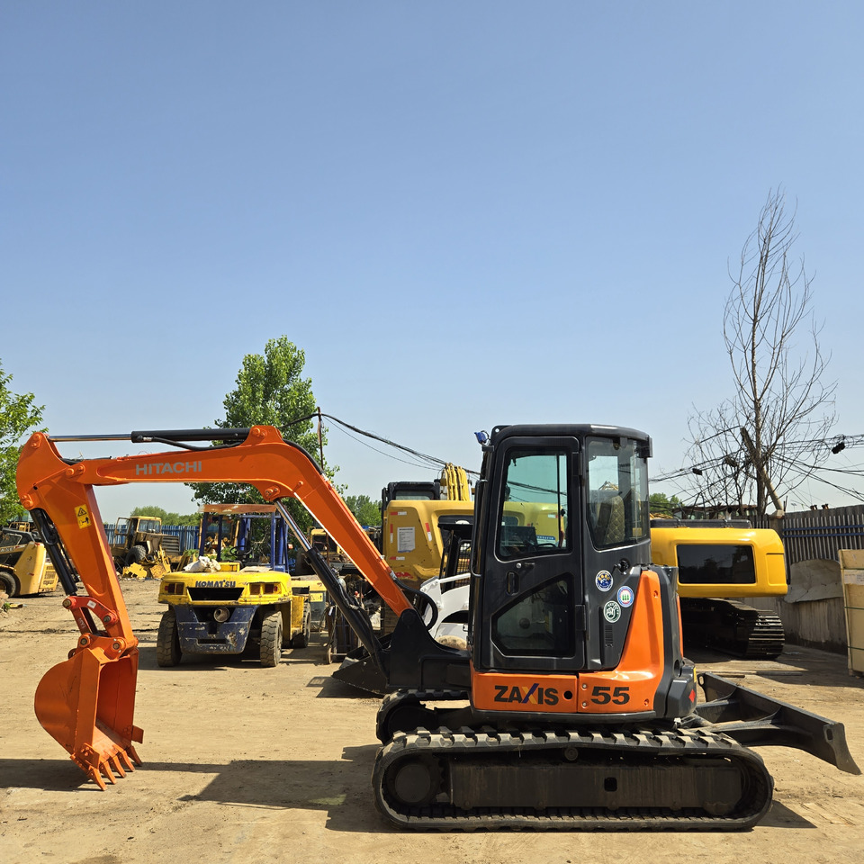 HITACHI ZX55 - حفارة مصغرة: صور 1 HITACHI ZX55 - حفارة مصغرة: صور 1