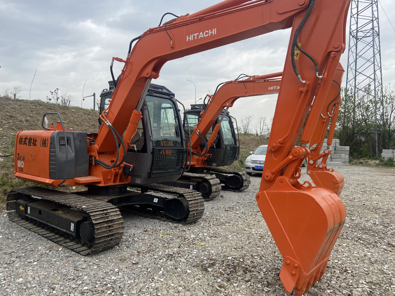 HITACHI ZX80 - حفارة مصغرة: صور 3 HITACHI ZX80 - حفارة مصغرة: صور 3