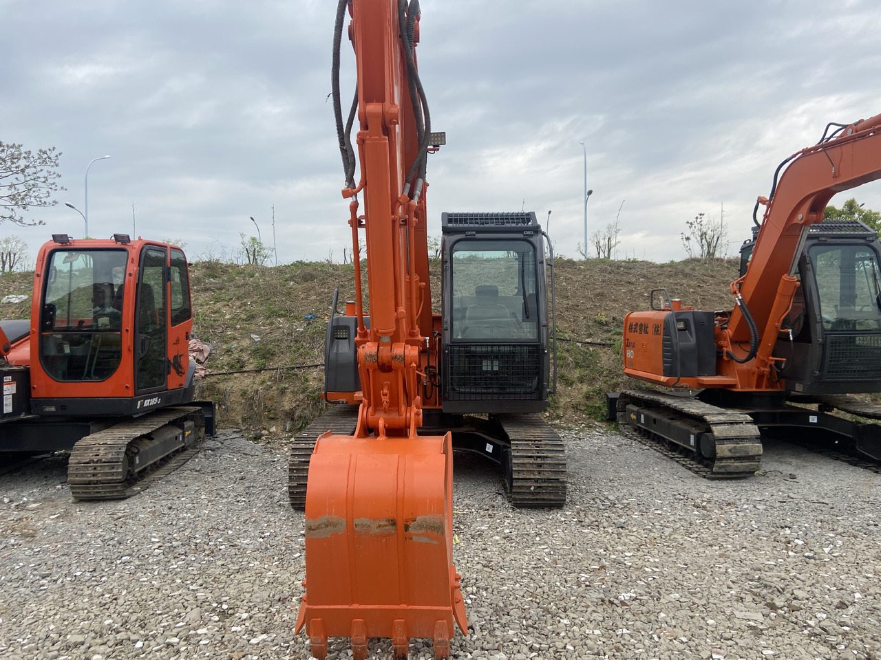 HITACHI ZX80 - حفارة مصغرة: صور 5 HITACHI ZX80 - حفارة مصغرة: صور 5