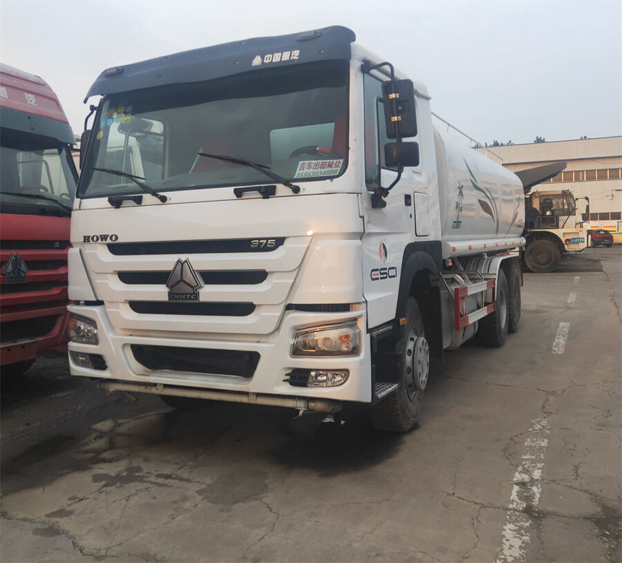 HOWO - سيارة بلدية: صور 1 HOWO - سيارة بلدية: صور 1