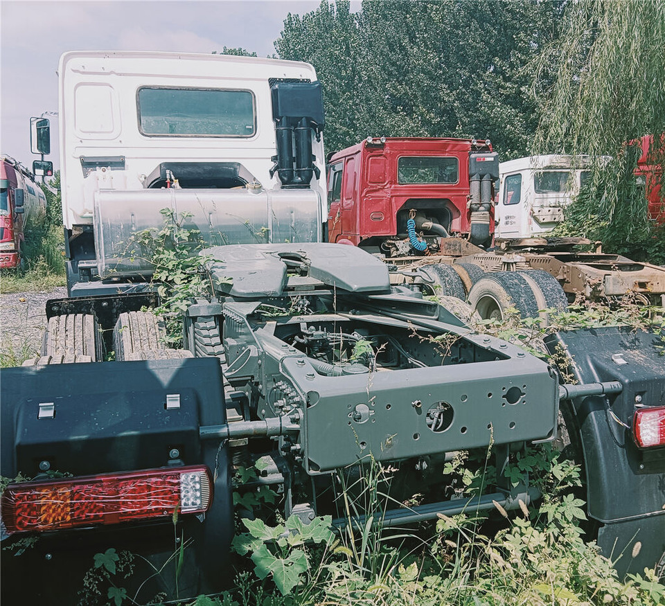 Howo 420hp 6x4 - شاحنة جرار: صور 4 Howo 420hp 6x4 - شاحنة جرار: صور 4