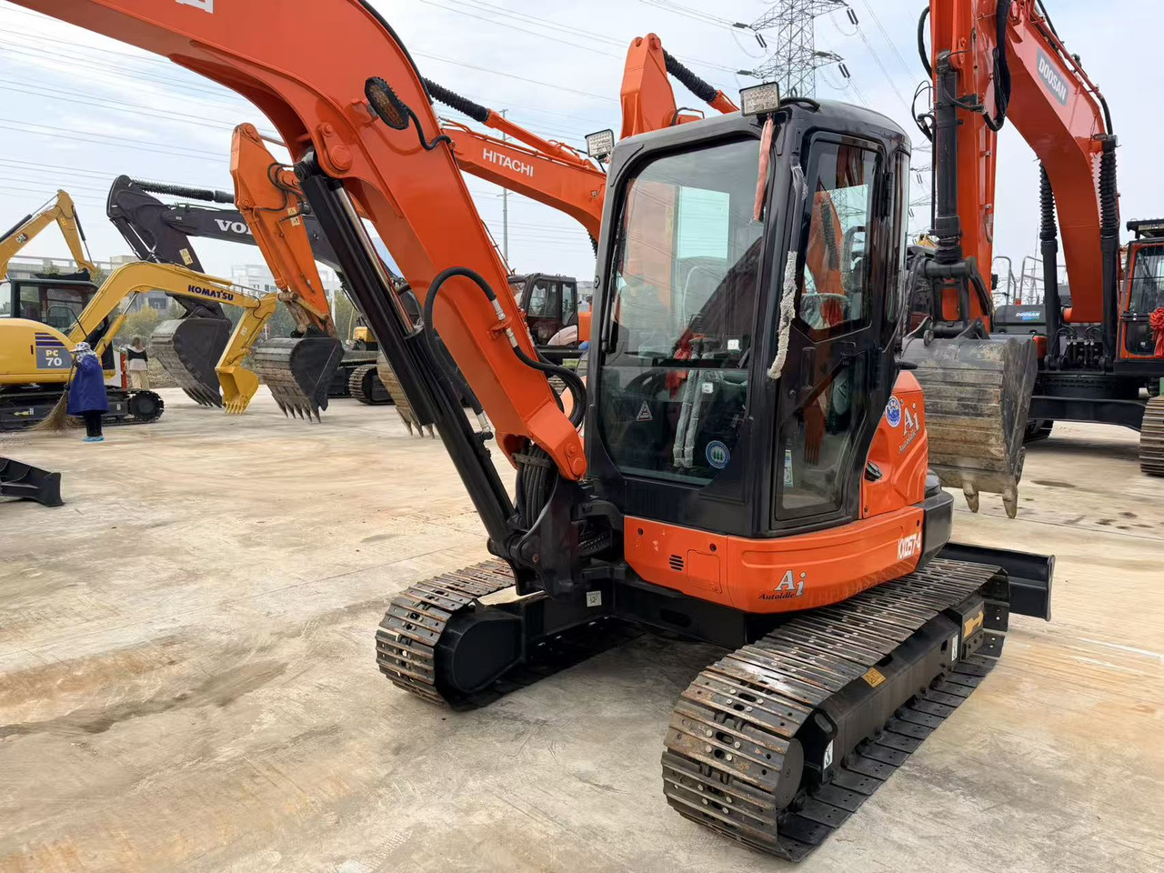 حفارة مصغرة KUBOTA KX057-4: صور 6