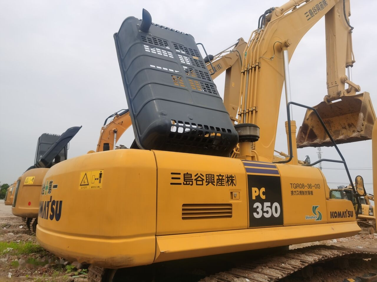 Komatsu PC350-7 - حفارات زحافة: صور 2 Komatsu PC350-7 - حفارات زحافة: صور 2