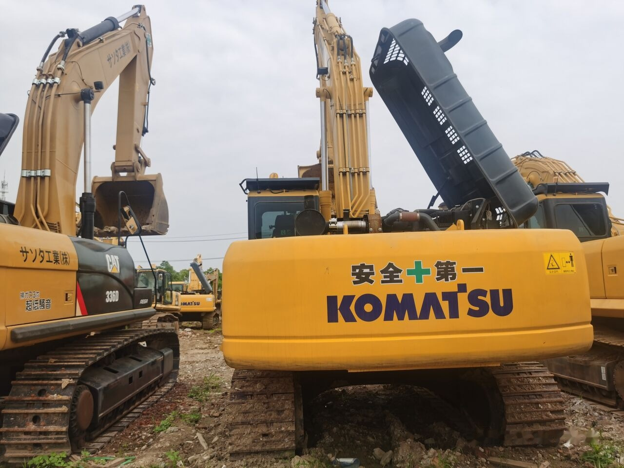 Komatsu PC350-7 - حفارات زحافة: صور 4 Komatsu PC350-7 - حفارات زحافة: صور 4