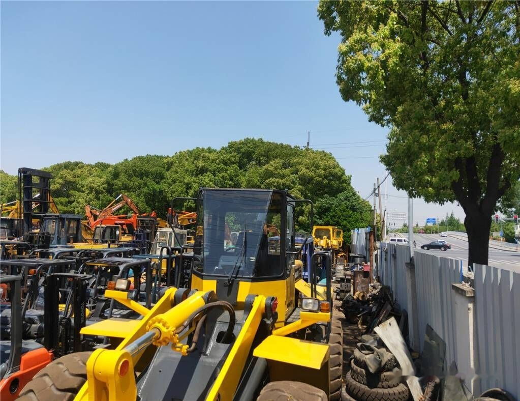 Komatsu WA350 - اللودر بعجل: صور 5 Komatsu WA350 - اللودر بعجل: صور 5