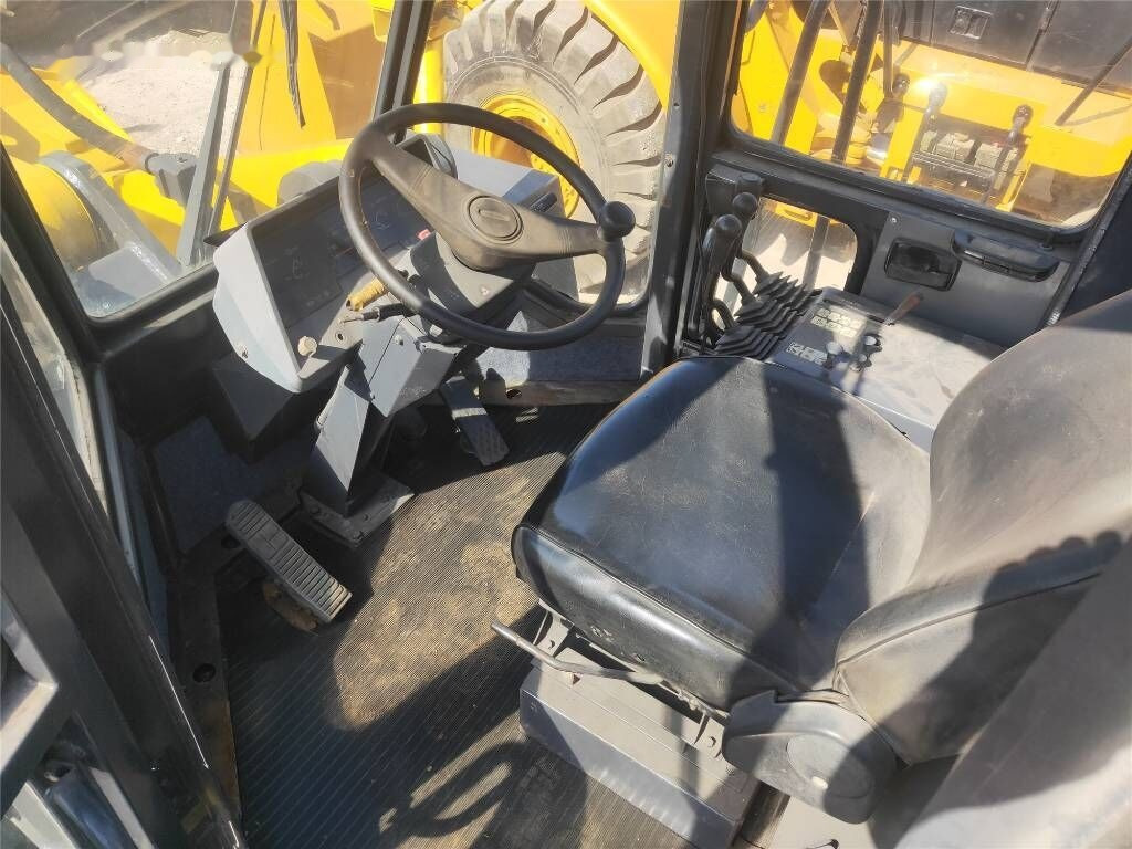 اللودر بعجل Komatsu WA470: صور 7