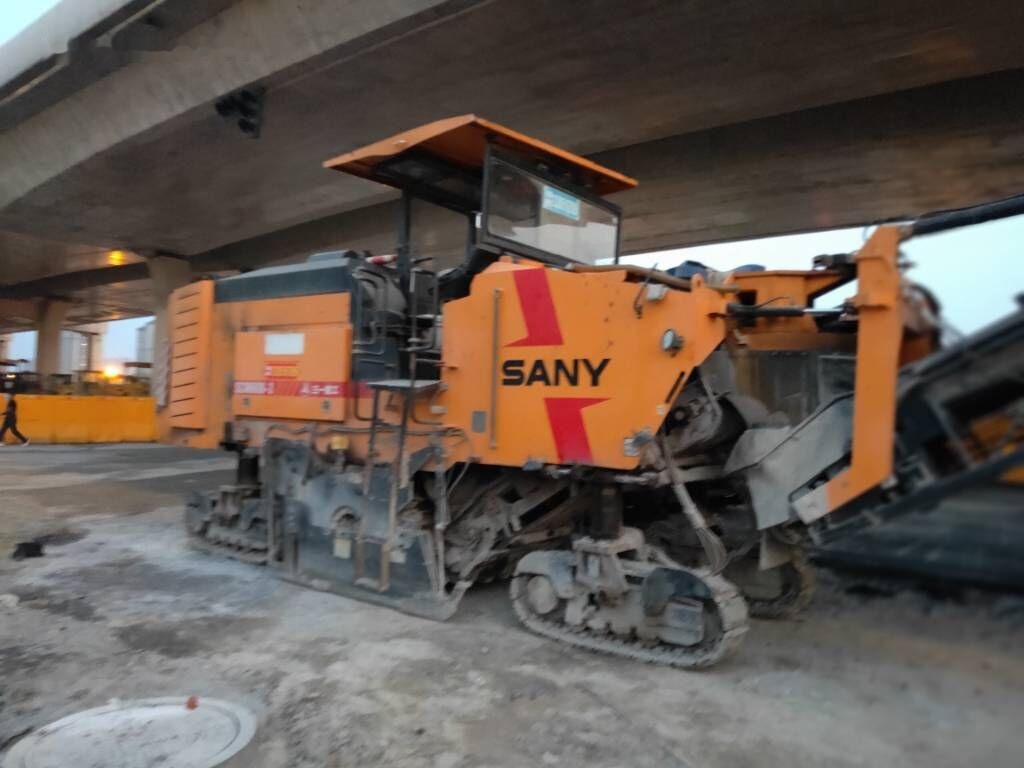 Sany SCM600-3 - العامل بالقار: صور 2 Sany SCM600-3 - العامل بالقار: صور 2