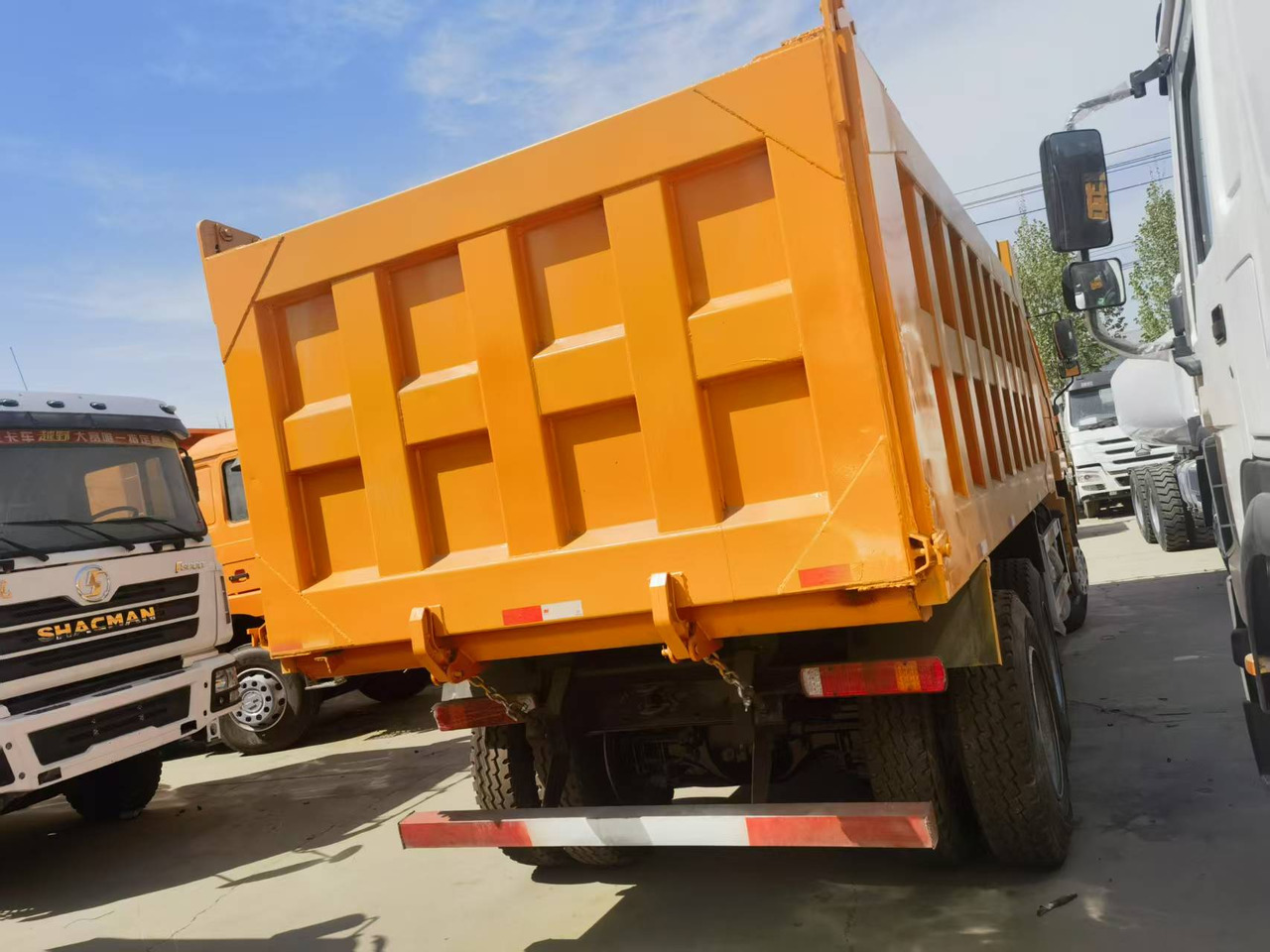 Shacman F3000 6*4 Dump truck - قلابات: صور 5 Shacman F3000 6*4 Dump truck - قلابات: صور 5