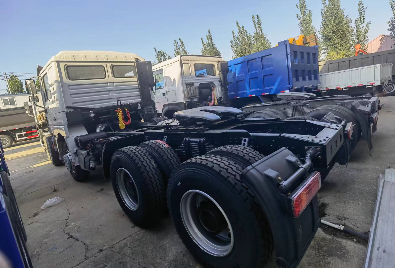 Shacman F3000 6*4 Tractor - شاحنة جرار: صور 5 Shacman F3000 6*4 Tractor - شاحنة جرار: صور 5
