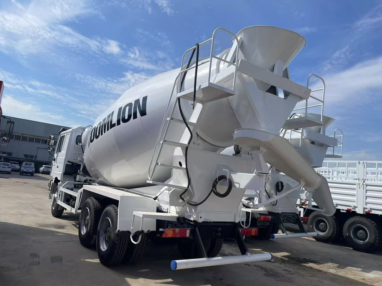 Shacman F3000 Concrete mixer truck - شاحنة خلاطة خرسانة: صور 3 Shacman F3000 Concrete mixer truck - شاحنة خلاطة خرسانة: صور 3