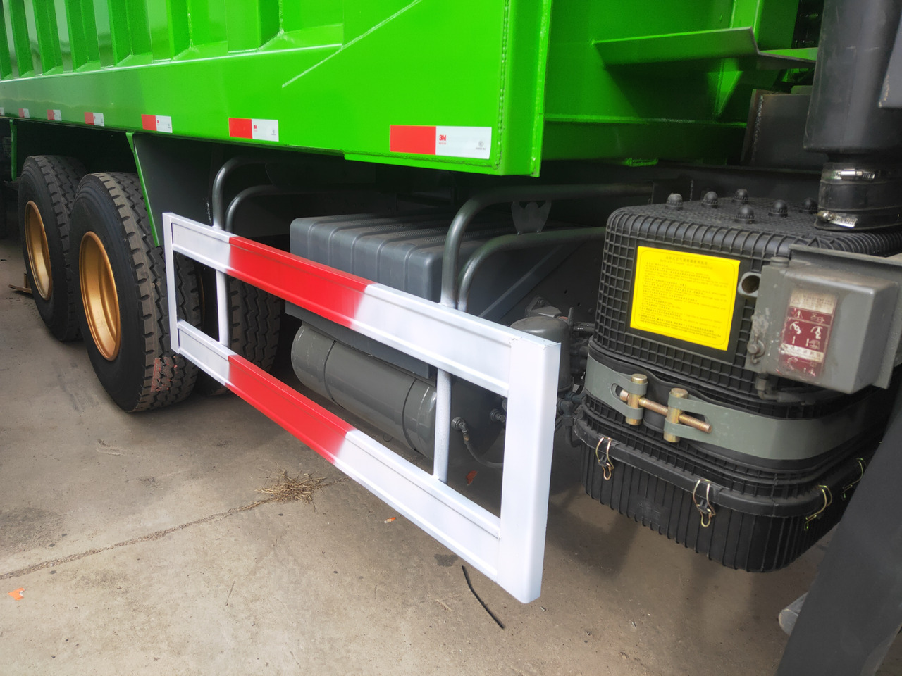 قلابات Sinotruk HOWO 371 6*4 Dump truck: صور 14