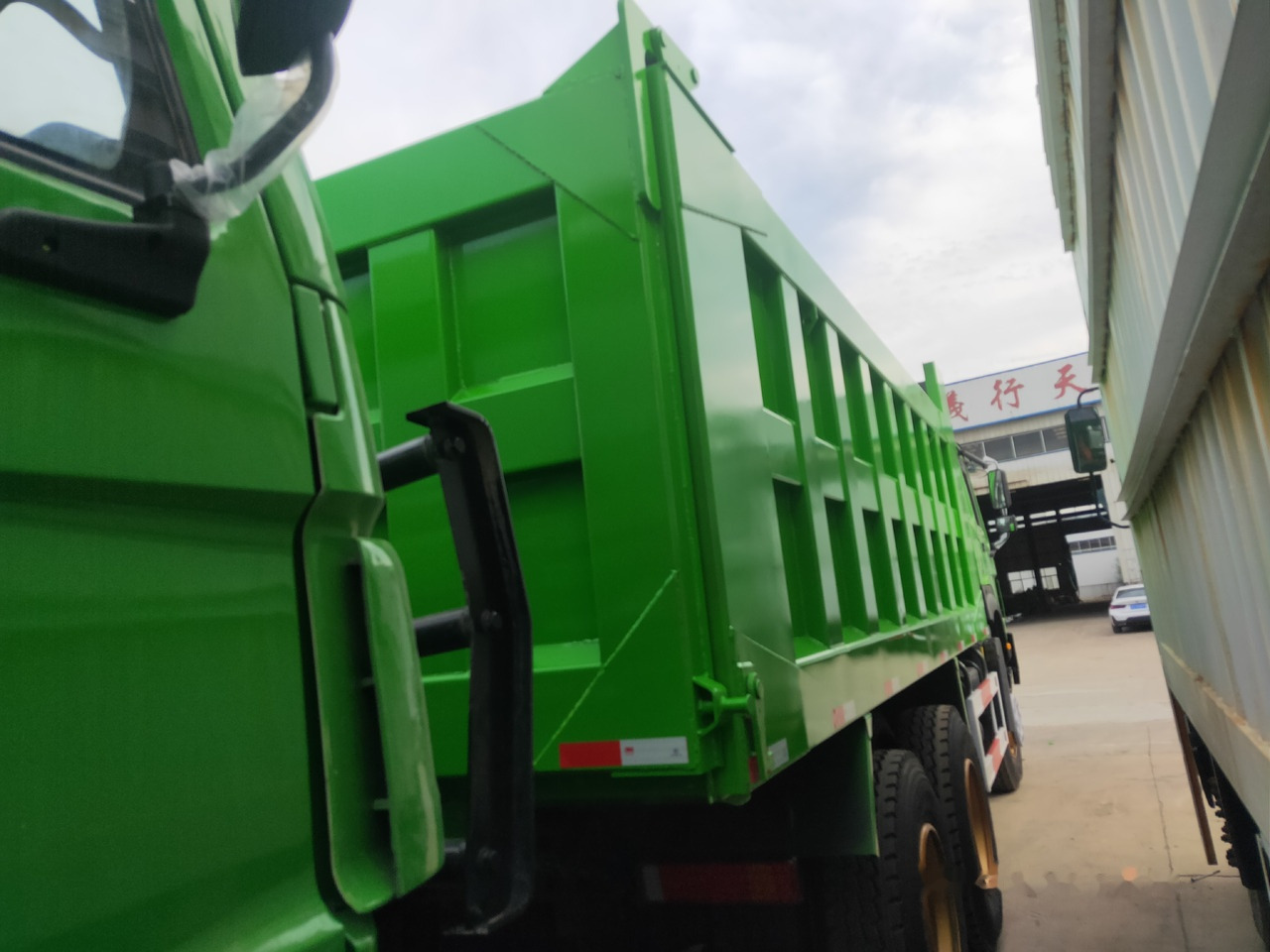 قلابات Sinotruk HOWO 371 6*4 Dump truck: صور 11