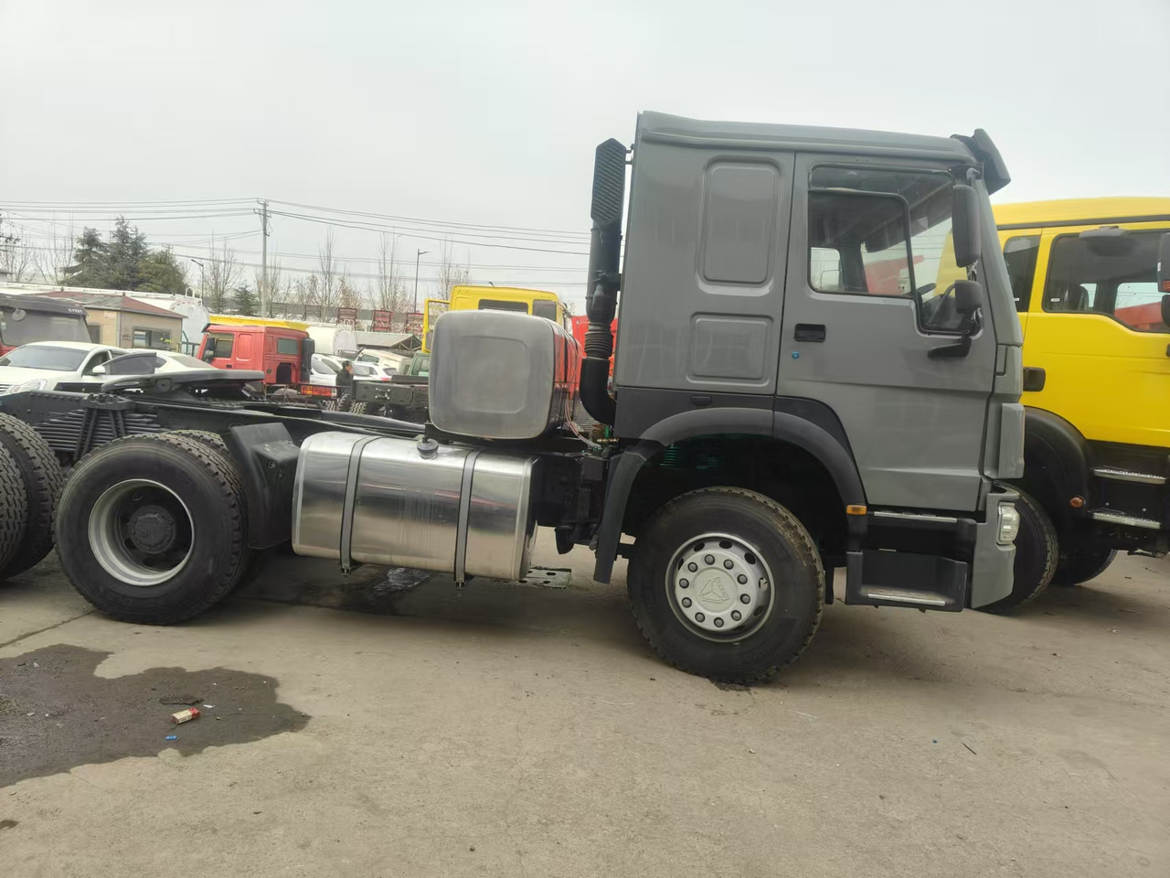 Sinotruk HOWO 371 6*4 Tractor - شاحنة جرار: صور 3 Sinotruk HOWO 371 6*4 Tractor - شاحنة جرار: صور 3